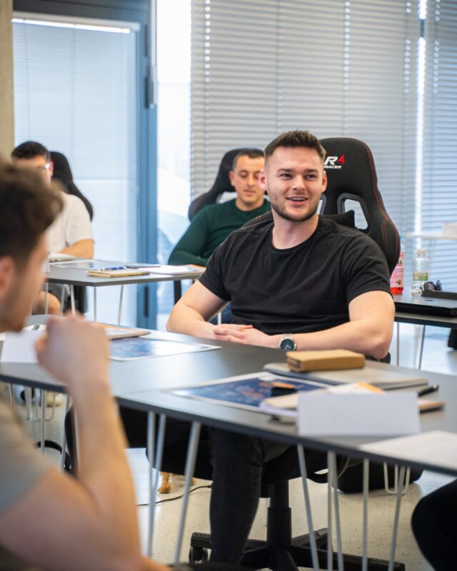 Every day is a new opportunity for growth. Join us on the road to success. 🛣️

Do you want to master the world of forex? Our courses, signals and mentoring will help you. 🎓 Start with our free course - you'll find everything in the link in the bio. 🔥